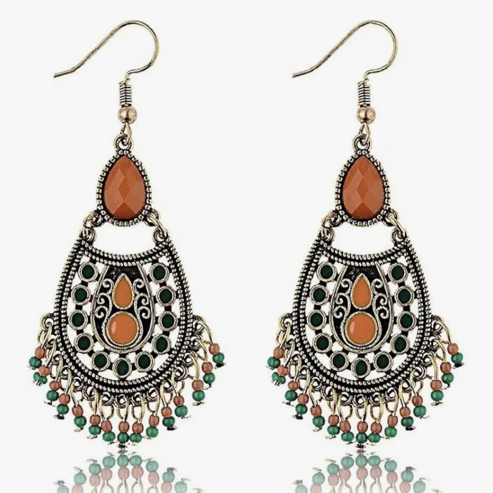 Vintage-inspired Bohemian chandelier earrings - Picture 3 of 4